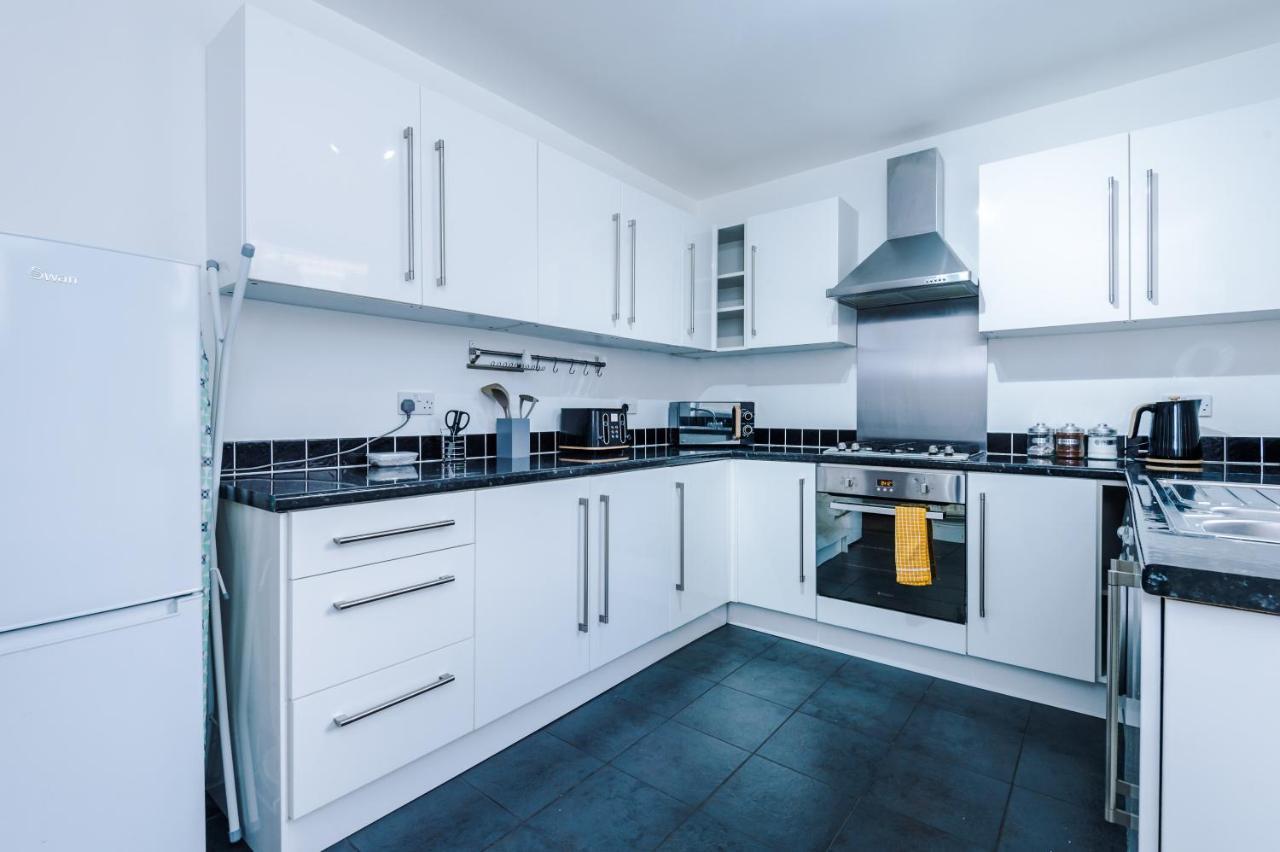 Finchley House Lovely House In Anfield, 2 Minutes Walk From The Stadium, Parking And Wifi Βίλα Λίβερπουλ Εξωτερικό φωτογραφία