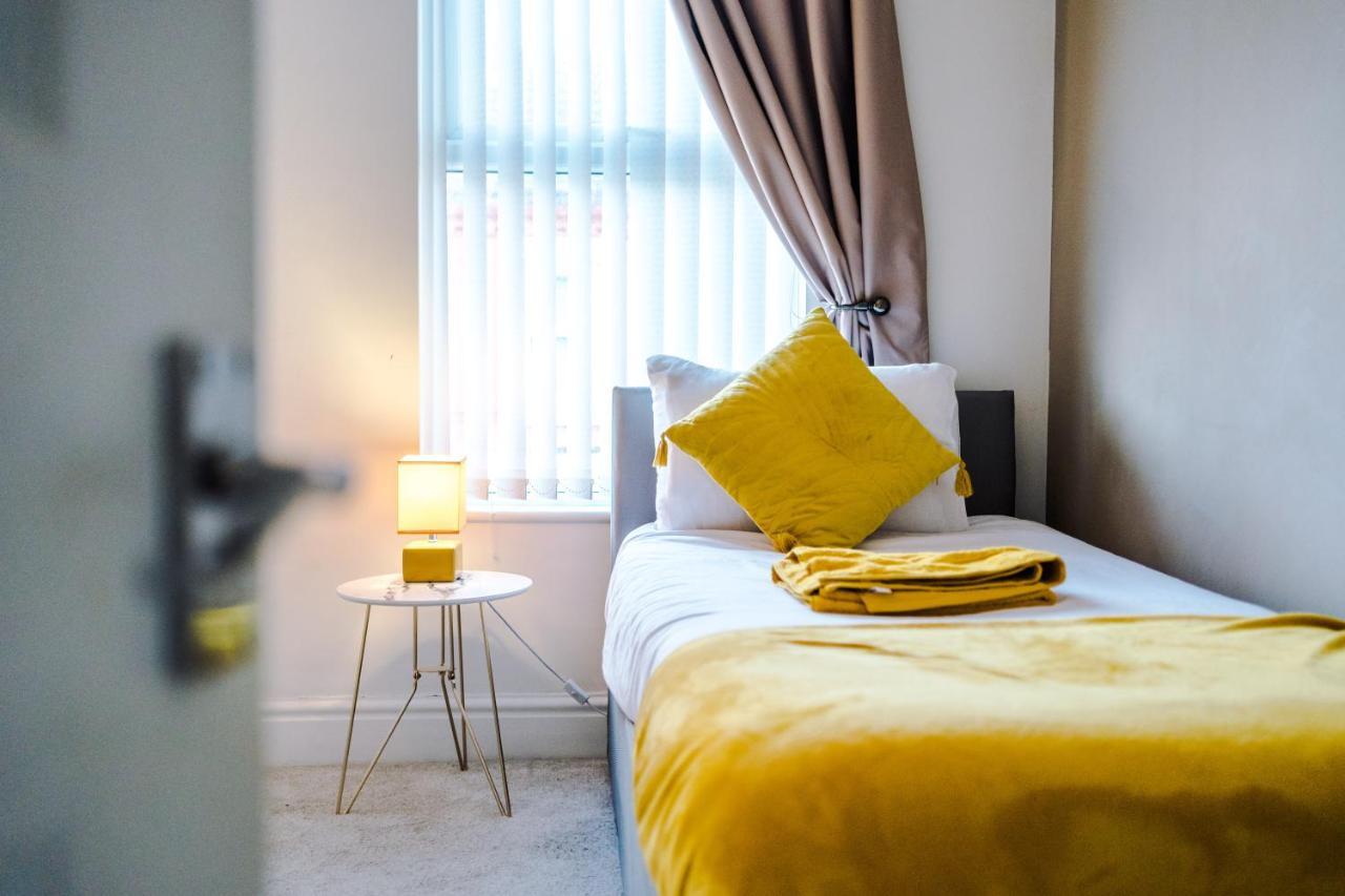 Finchley House Lovely House In Anfield, 2 Minutes Walk From The Stadium, Parking And Wifi Βίλα Λίβερπουλ Εξωτερικό φωτογραφία